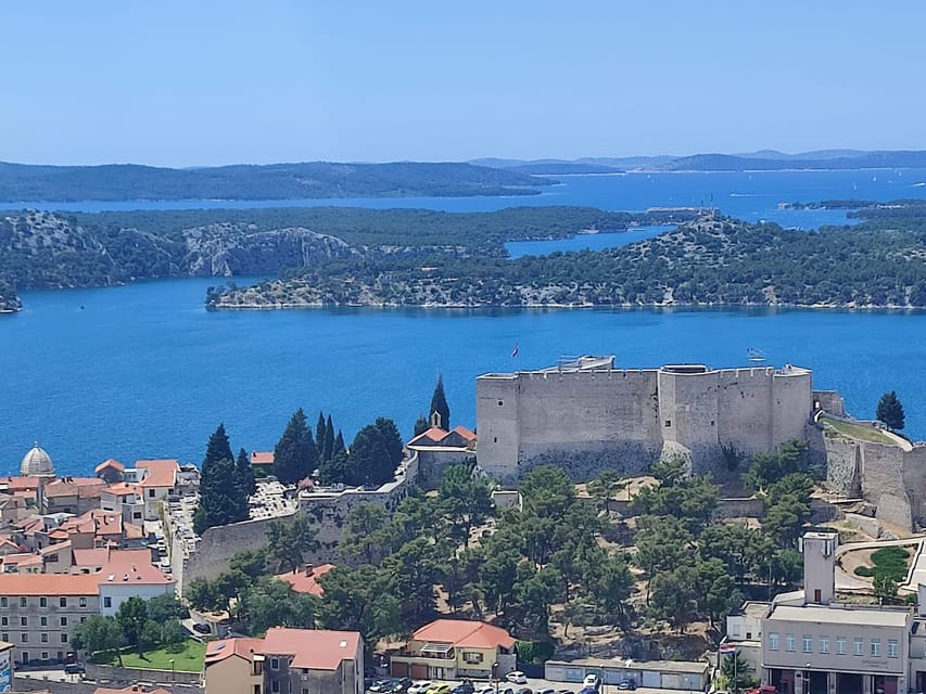 Fortresses sightseeing - Eco City Tour ibenik - The Guides Role in Enhancing the Experience