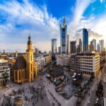 Frankfurt: Guided tour of Frankfurt - Visiting the Frankfurt City Hall and the Historic Center