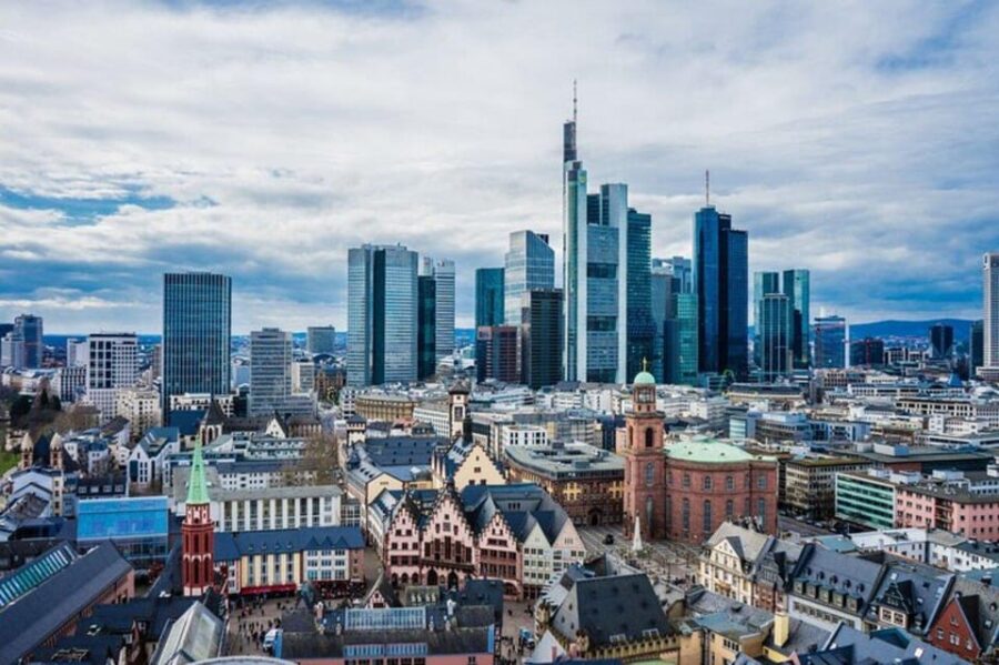 Frankfurt: Must-See Attractions Walking Tour with a Guide - Exploring the Römer: Frankfurt’s Medieval Heart