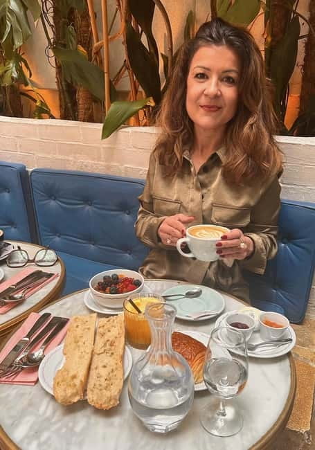 French lessons over a typical breakfast at the foot of Montmartre - The Charm of the Montmartre Setting