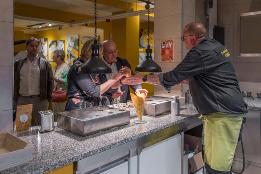 Frietmuseum Brussels: Entry to the fries museum with a tasty treat - The Location and Layout of the Frietmuseum Brussels