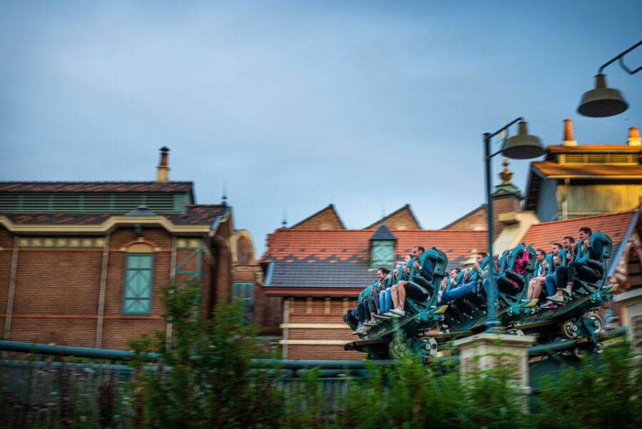 From Amsterdam: Day Trip to Efteling Theme Park with Ticket - Exclusive Transportation and Convenient Pickup