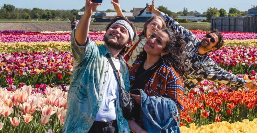 From Amsterdam: Keukenhof Gardens & Tulip Experience Tour - The Tulip Experience Amsterdam: Learning and Photos in a Family-Owned Setting