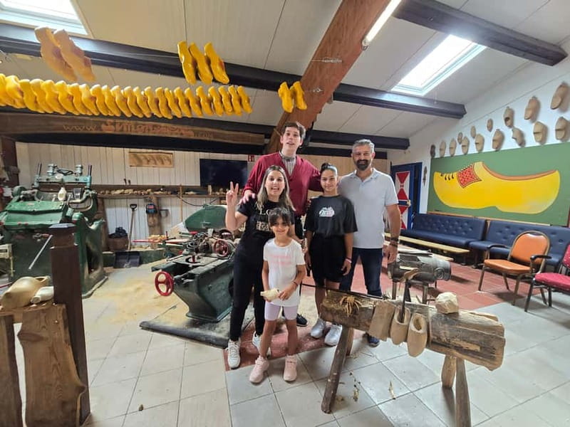 From Amsterdam: Keukenhof Tulips, Windmills & Volendam - Visiting Keukenhof Gardens: A Blooming Parade of Colors