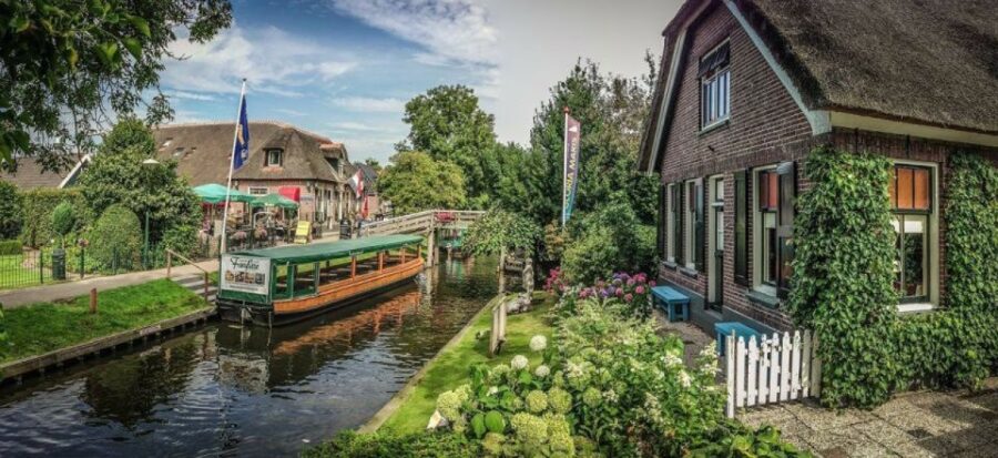 From Amsterdam: Private Tour to Giethoorn with Canal Cruise - From Amsterdam to the "Little Venice" of the Netherlands