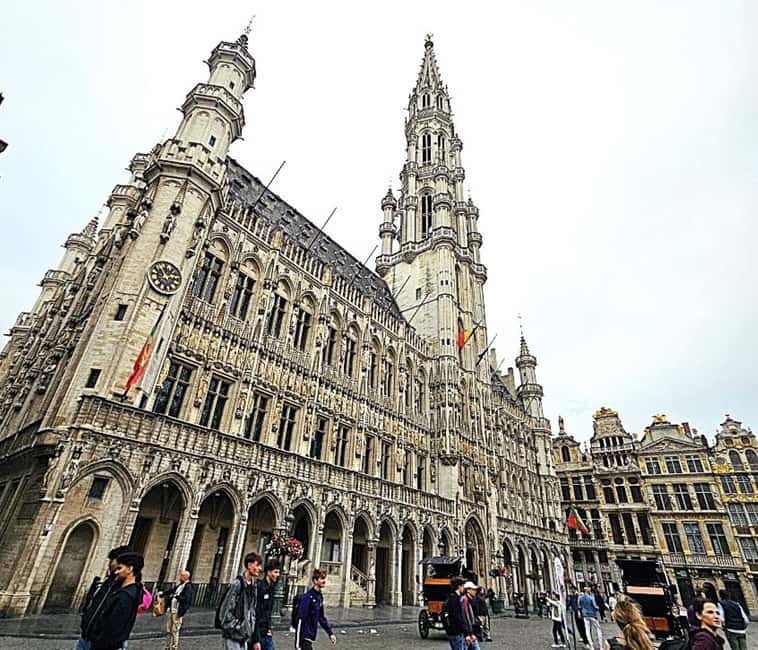 From Amsterdam: Small Group Day Tour to Brussels and Atomium - Free Time to Experience Brussels’ Winter Festivities