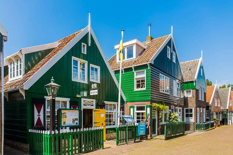 From Amsterdam: Zaanse Schans, Volendam & Marken Day Trip - Visiting the Vibrant Fishing Village of Volendam