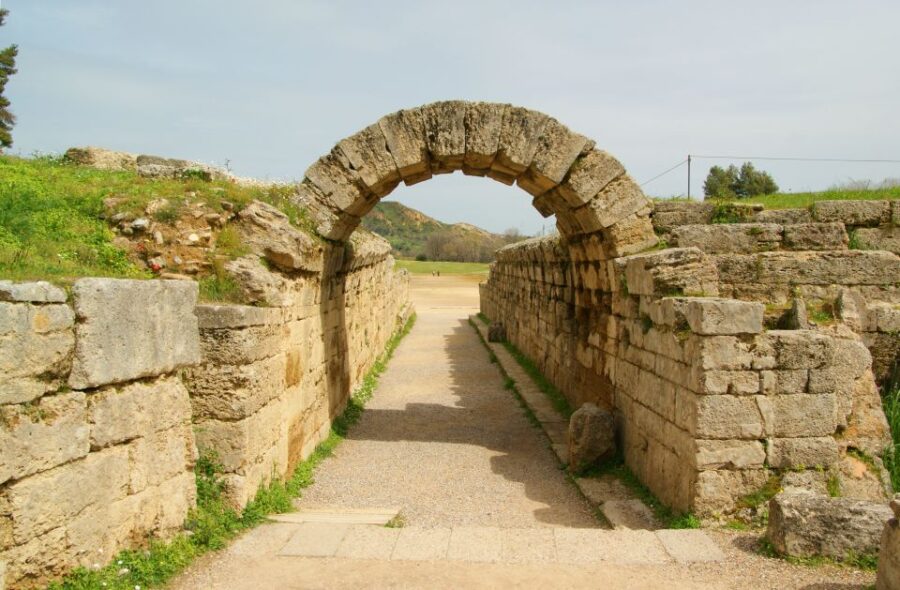 From Athens: 4-Day Peloponnese, Delphi, and Meteora Tour - Visiting the Mycenae Archaeological Site and Epidaurus Theatre