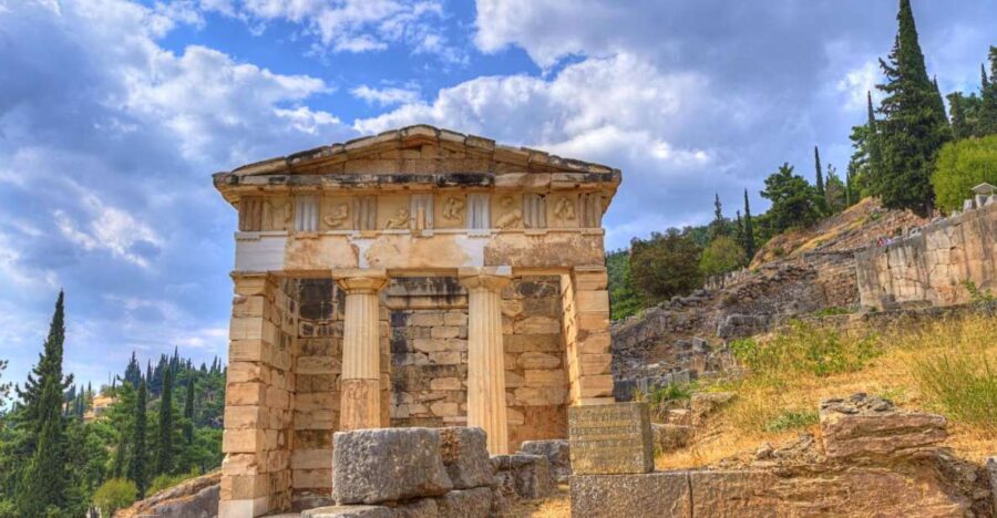From Athens: Delphi Full-Day Tour - Scenic Drive Through Levadia and Arachova
