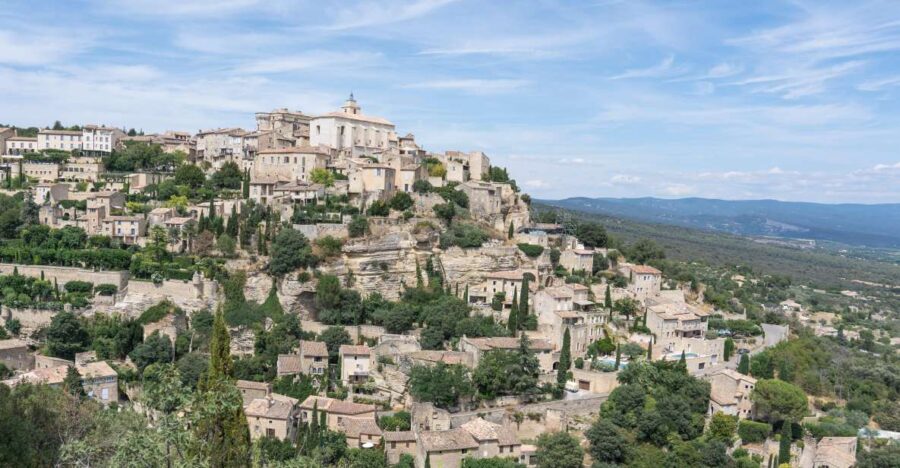 From Avignon: Best of Luberon Guided Tour - Visiting Roussillon and Its Vibrant Ochre Cliffs