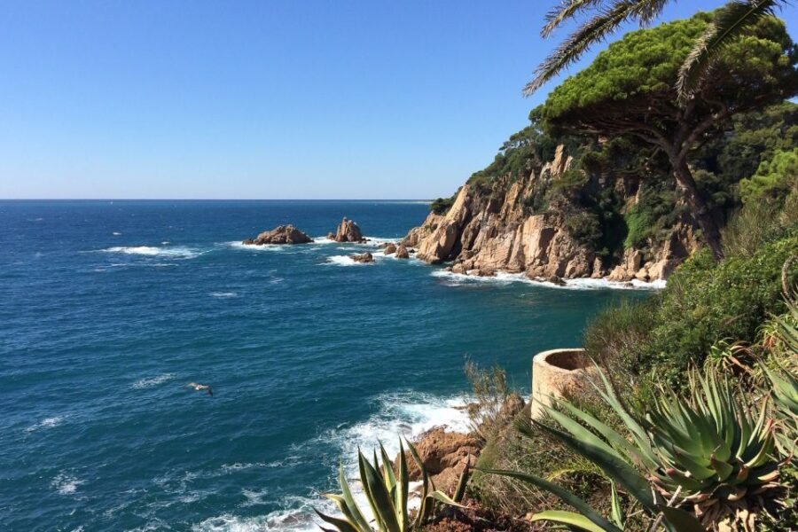 From Barcelona: Costa Brava Day Tour with Lunch - Discovering the Botanical Gardens of Blanes