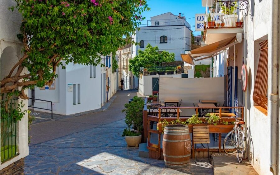 From Barcelona: Girona, Figueres, Dalí Museum, and Cadaqués - Departure and Meeting Point in Barcelona