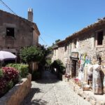 From Barcelona: Tossa de Mar Day Tour with Beach Time - Exploring Tossa de Mars Old Town and Coastal Fortifications