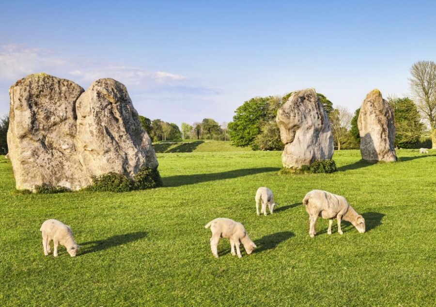From Bath: Stonehenge & the Cotswolds Day Tour with Entry - Exploring Avebury’s Ancient Neolithic Circle
