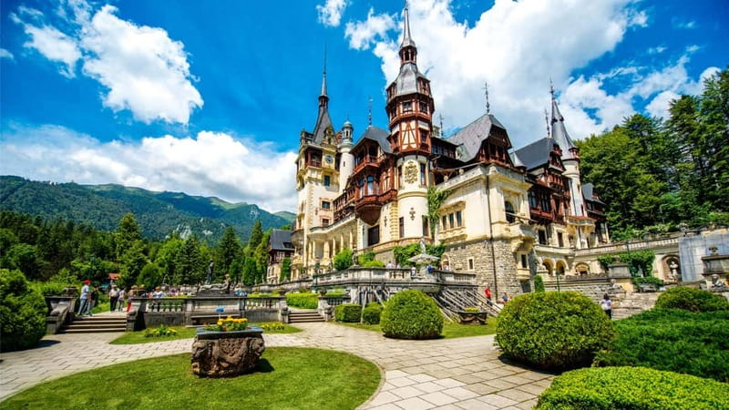 From Bucharest: Dracula's castle, Peles Castle and Brasov - Visiting Pele Castle: The Romanian Royal Summer Palace