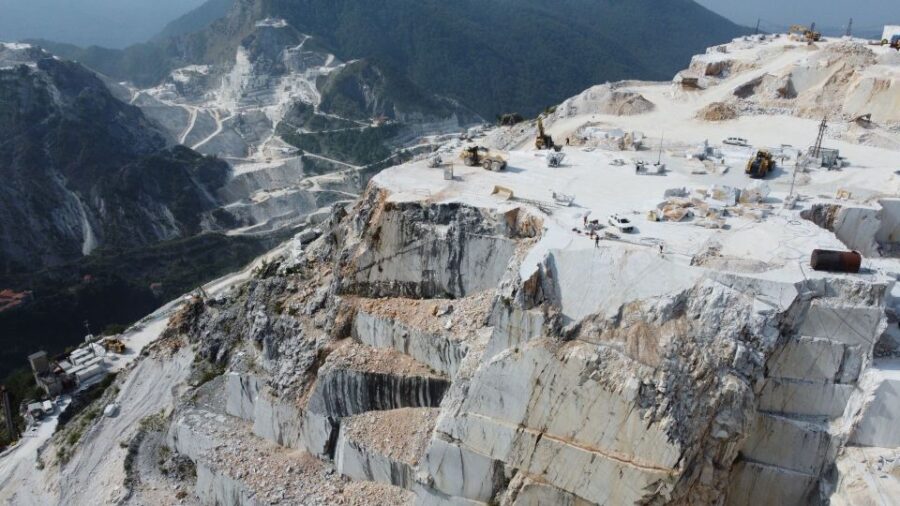From Carrara: Marble Quarries Tour by Jeep and Lardo Tasting - Visiting the Active Marble Quarries at High Altitudes