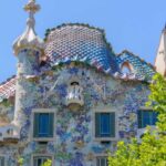 From Costa Brava: Barcelona and Antoni Gaudí's Work Bus Tour - Exploring Barcelona’s Architectural Gems with Gaudí