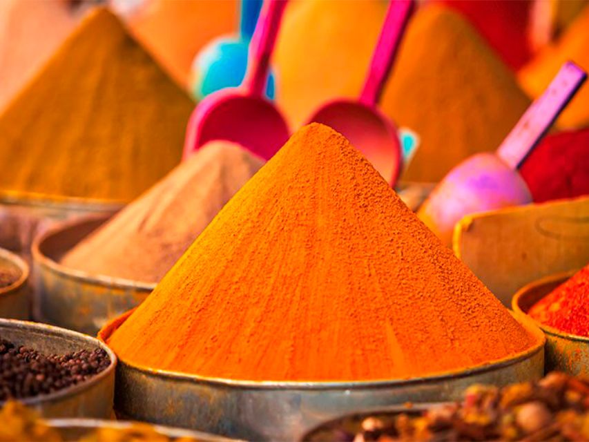 From Costa del Sol: Discover Tangier on a Guided Day Trip - Tasting Moroccan Cuisine in a Local Restaurant