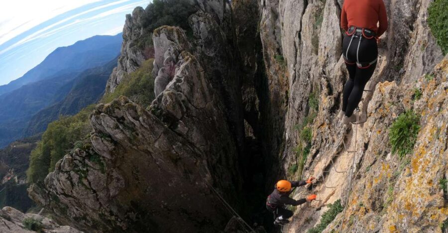 From Estepona: Vía Ferrata de Benalauria climbing tour - The Experience with an Expert Guide
