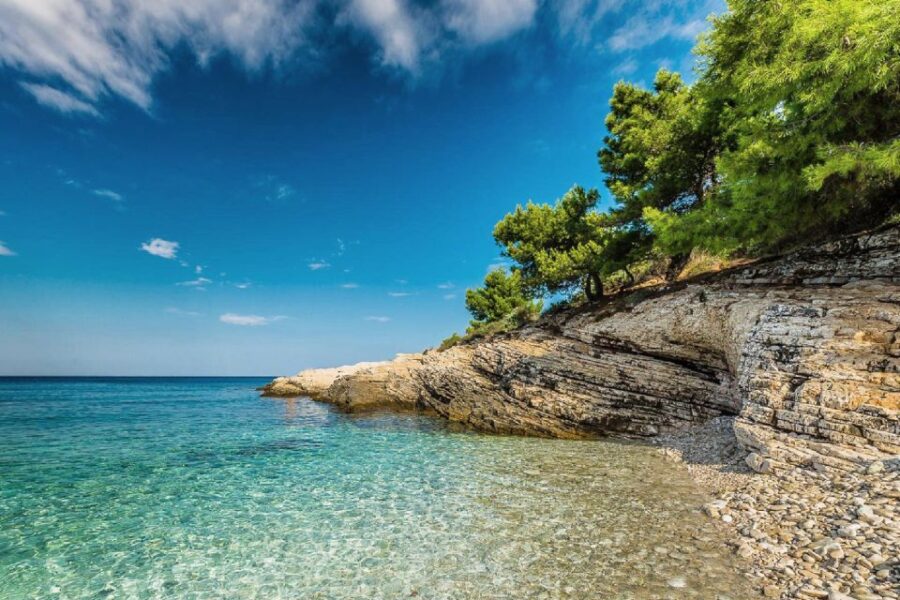 From Fazana: Sea caves, hidden island, cliffs and more... - Starting from Fazana Harbour to Pula’s Military History