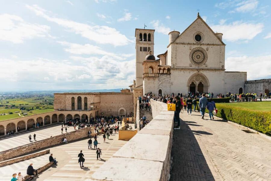 From Florence: Orvieto and Assisi Tour with Church Visits - Descending into the Mysteries of Saint Patrick’s Well
