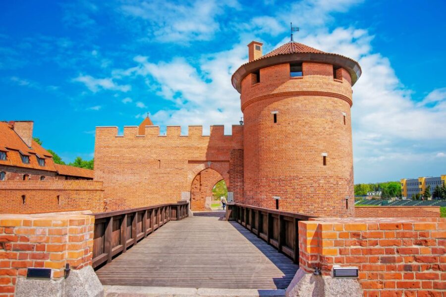 From Gdansk: Malbork Castle Half-Day Private Tour - How This Tour Transports You to Malbork Castles Rich Past