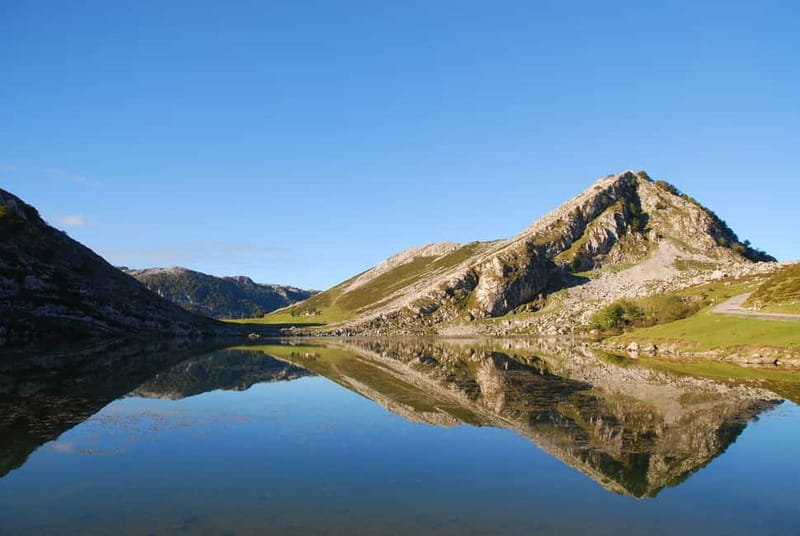 From Gijón: Covadonga Lakes, Cangas de Onís and Lastres - Starting Point and Transportation Details in Gijón