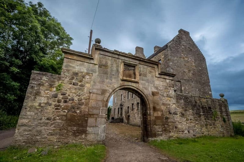 From Glasgow: Outlander Castles and The Scottish Countryside - Exploring Falkland, Inverness, and the Scottish Countryside