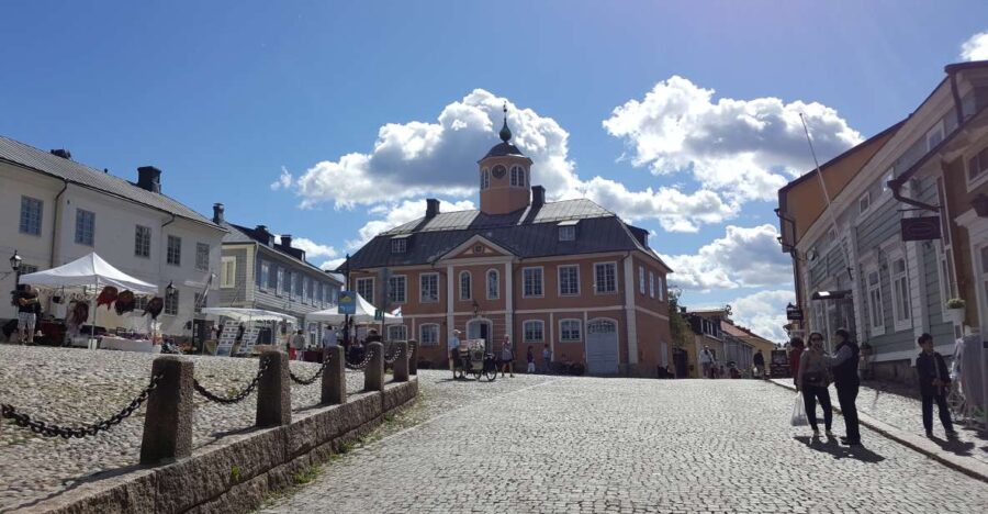 From Helsinki: Porvoo Guided Day Trip with Transportation - Transportation Details and Pickup Arrangements