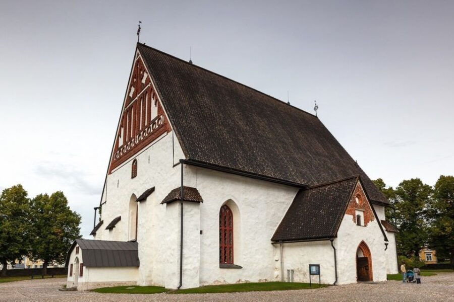 From Helsinki: Porvoo Half-Day Sightseeing Tour - The Guide’s Role in Bringing Porvoo to Life