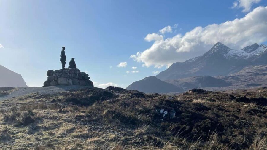 From Inverness: Isle of Skye & Eilean Donan Castle Day Tour - Visiting the Iconic Eilean Donan Castle