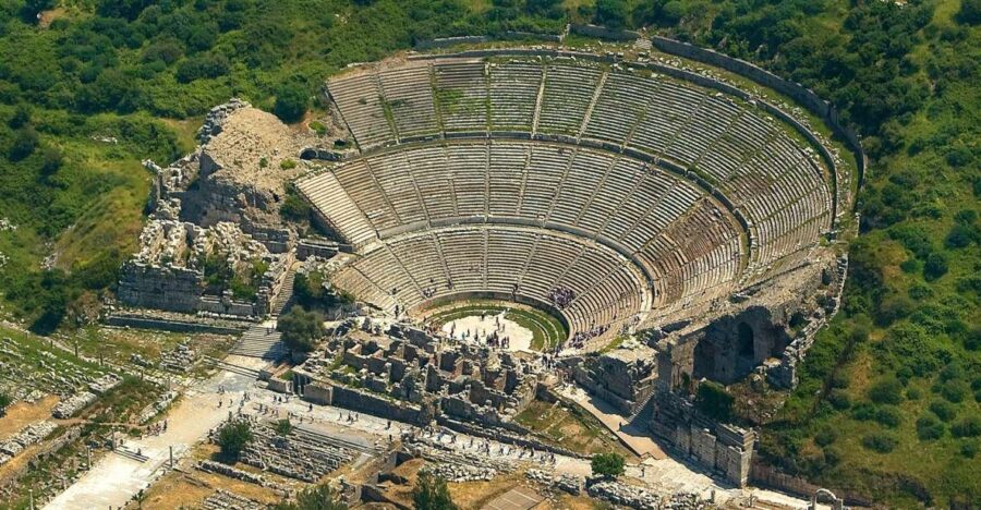 From Izmir: Ephesus and House of Virgin Mary Tour with Lunch - Visiting the House of Virgin Mary