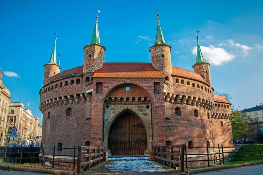 From Katowice: Krakow Old Town Private Guided Day Trip - Exploring Wawel Hill and its Royal Significance