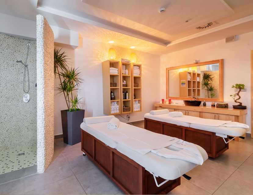 From Krakow: Chocholowska Baths Sauna & Spa Day Trip - Exploring the Extensive Thermal Baths Complex