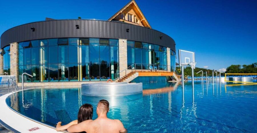 From Krakow: Full-Day Chocholowska Thermal Bath Tour - Discover the Thermal Pools and Water Activities