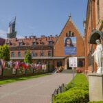 From Krakow: Wadowice & Sanctuary of Divine Mercy Tour - Visiting Wadowices Museum and the Famous Kremowka