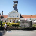 From Krakow: Wieliczka Salt Mine Tour in Italian - Walking Through Salt-Carved Paths and Caverns