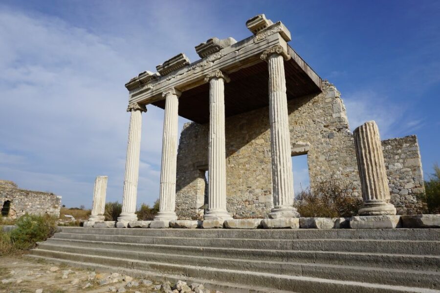 From Kusadasi: Guided Tour of Priene, Miletos and Didyma - Miletus: Greece’s Coastal Powerhouse with Expansive Ports