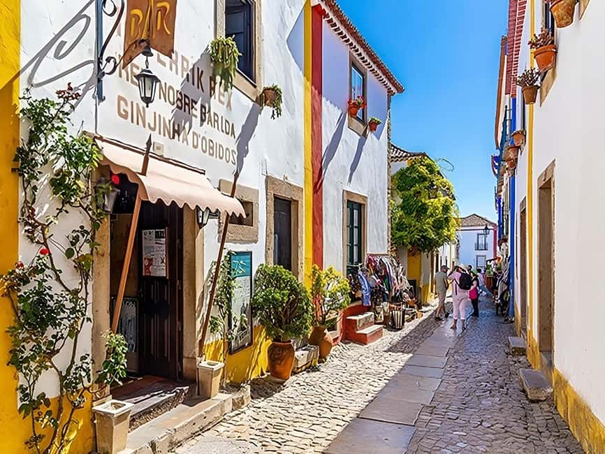 From Lisbon: Fatima, Nazaré, and Obidos Small Group Tour - From the Old Town to the Sanctuary of Fatima