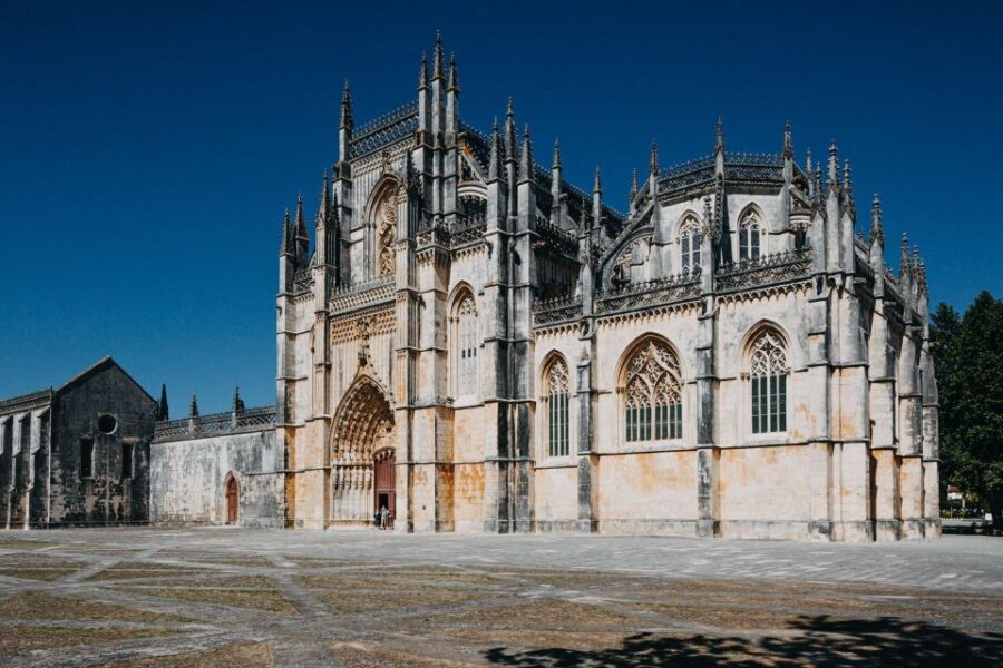 From Lisbon: Fatima, Nazaré, Batalha and Óbidos Tour - Pickup in Lisbon and Flexible Departure Times