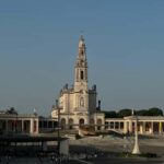 From Lisbon: Fátima Sanctuary & Little Shepherds Town Tour - Exploring the Fátima Sanctuary and Apparitions Site