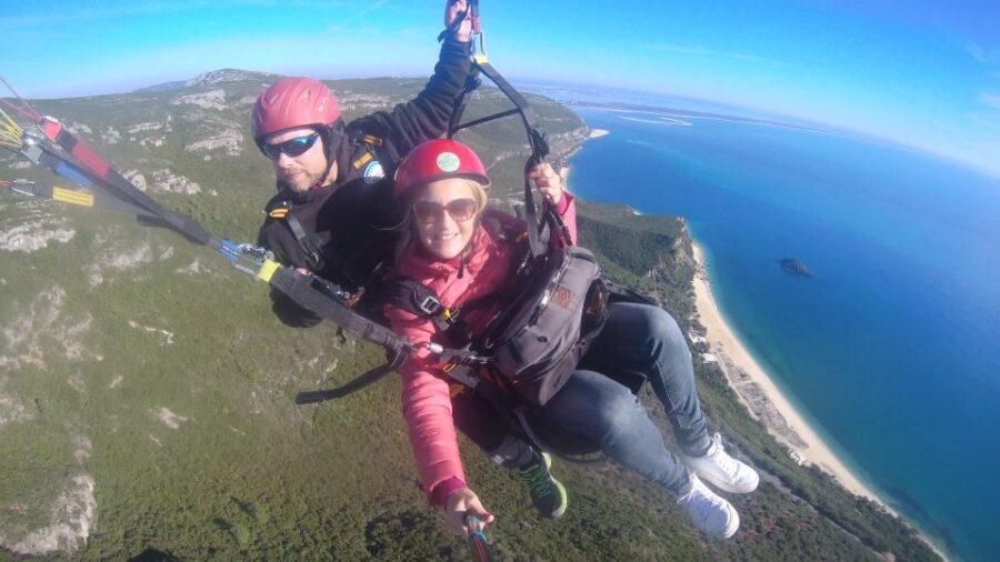 From Lisbon: Paragliding Flight with Transfers - How This Paragliding Tour Starts and Ends at the Same Location