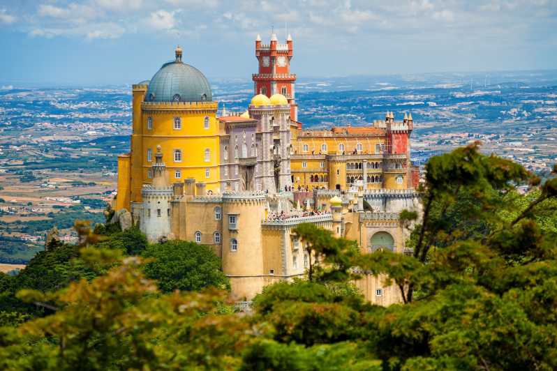 From Lisbon: Private Sintra Tour with Cellar Visit & Tasting - Visiting the Palace of Queluz and Sintra National Palace