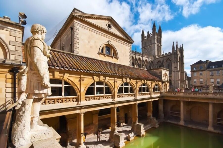 From London: Stonehenge, Windsor, and Bath Small Group Tour - From London to the Historic Heart of Wessex