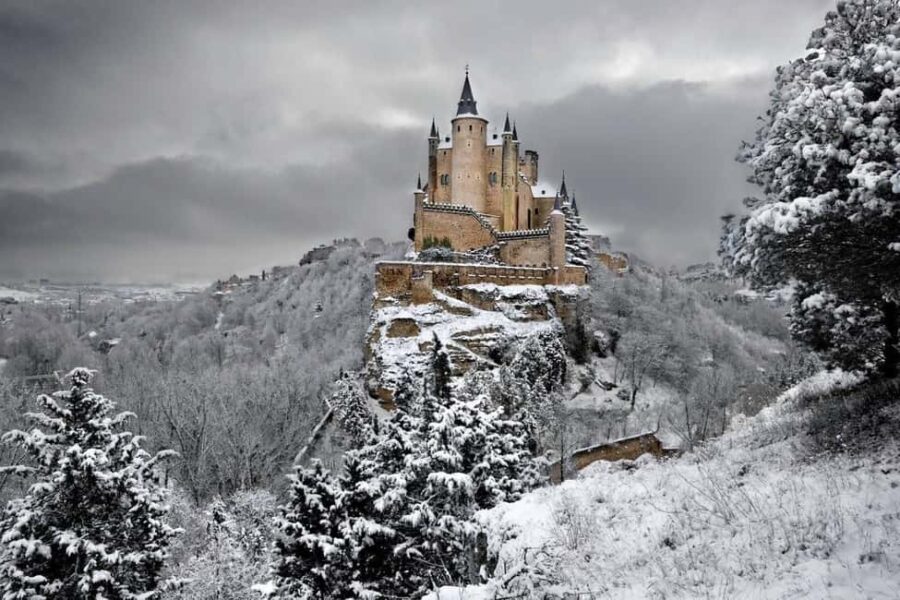 From Madrid: Travel through Segovia and Ávila in a small group - Visiting the Alcázar of Segovia: Fairy-Tale Castle and More