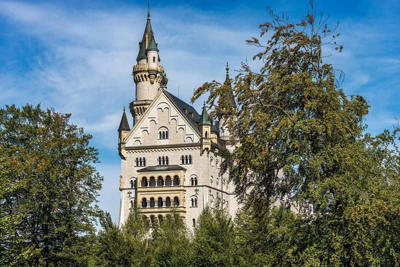 From Munich: Private Tour to Neuschwanstein Castle with Meal - Pickup and Transportation from Munich to Neuschwanstein