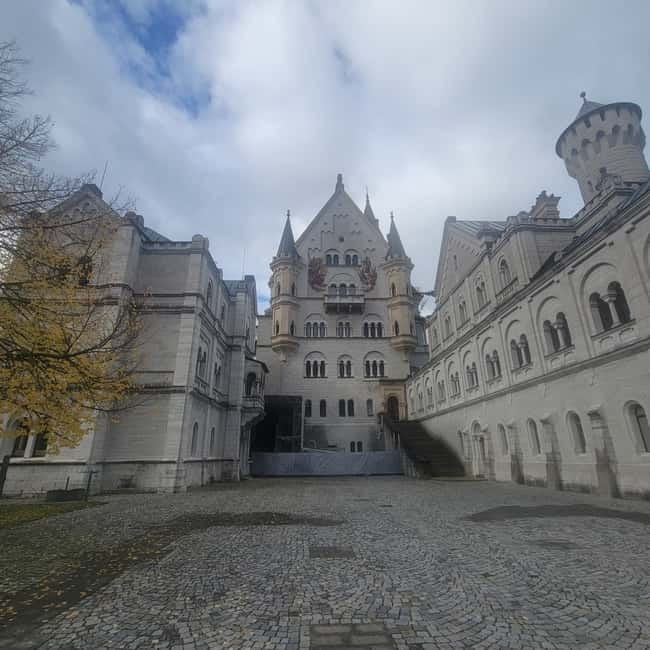From Munich: Royal Fairytale Tour - Visiting King Ludwig II’s Neuschwanstein Castle in the Bavarian Alps
