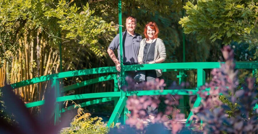 From Paris: Guided Day Trip to Monet's Garden in Giverny - Giverny’s Water Lily Lake and Japanese Garden