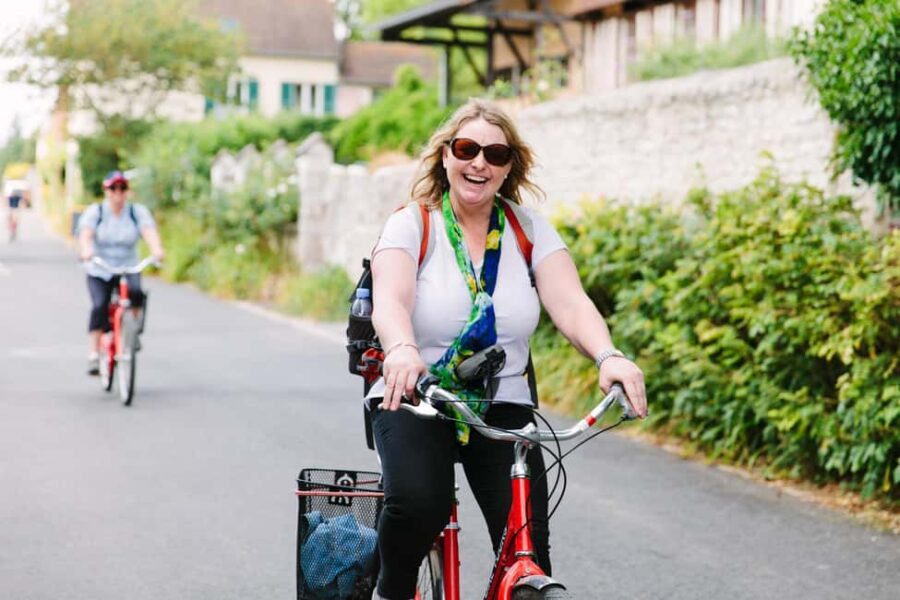 From Paris: Monet Garden & Giverny Bike Tour and Picnic Stop - Vernon’s Market and Picnic by the River