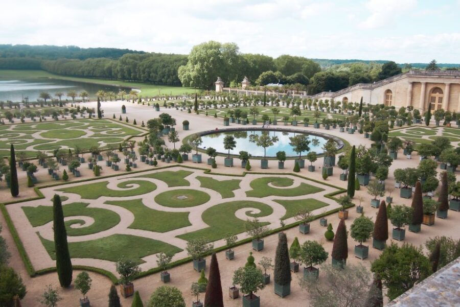 From Paris: Versailles Full-Day Trip by Train - Traveling by Train to Versailles Palace